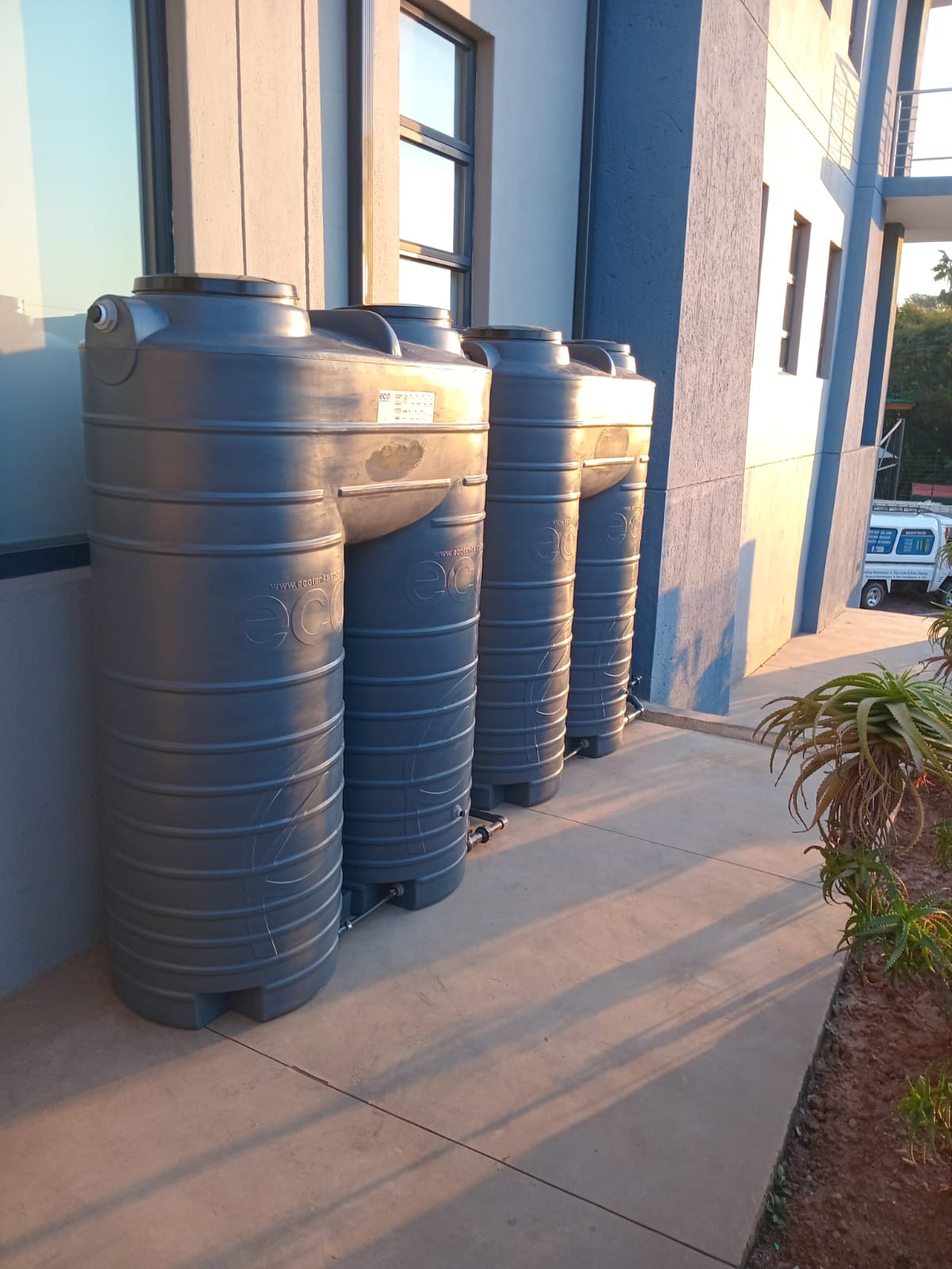 Water backup tank installation, photo 6